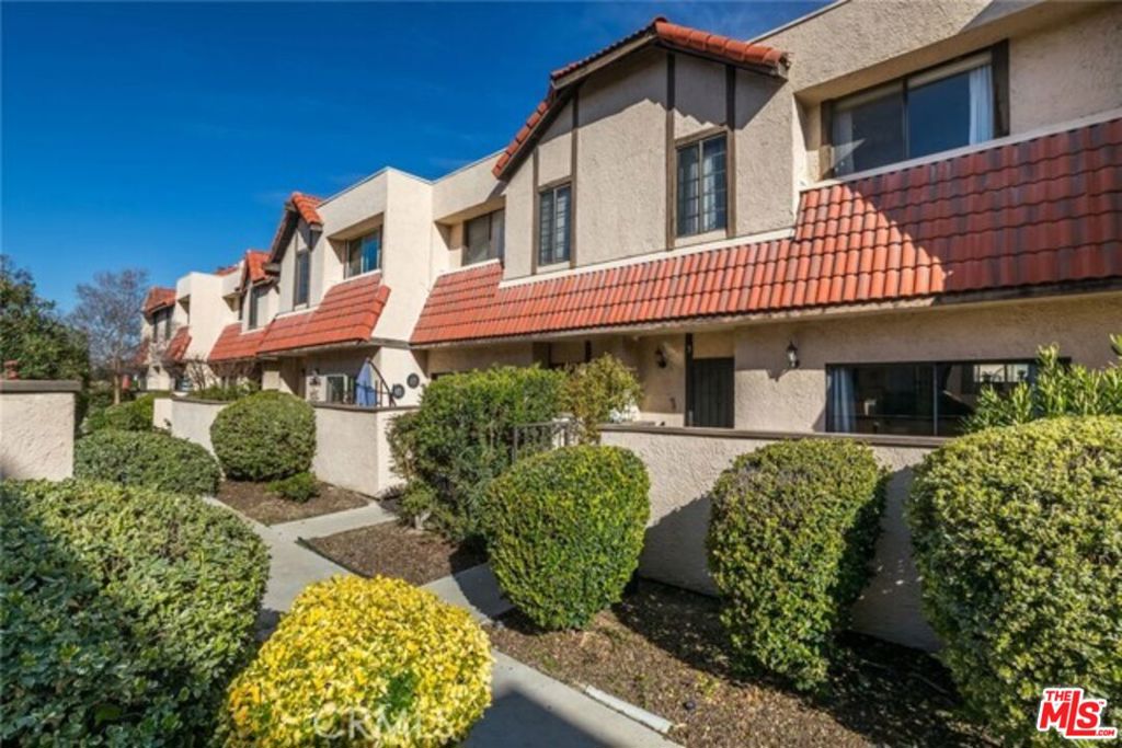 27656 Ironstone Drive, Canyon Country, CA 91387