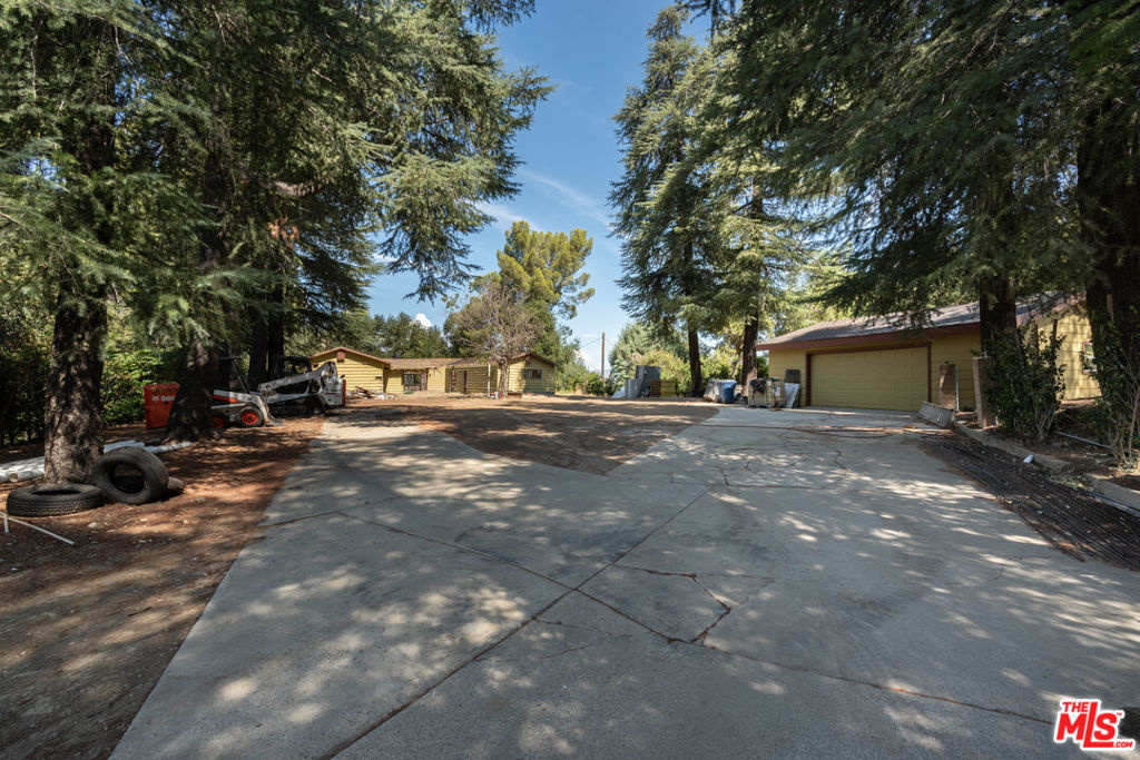 16402 Placerita Canyon Road, Newhall, CA 91321