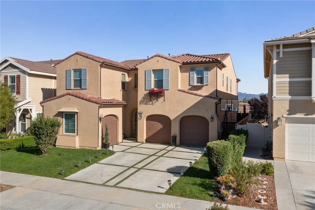 27636 Camellia Drive, Saugus, CA 91350
