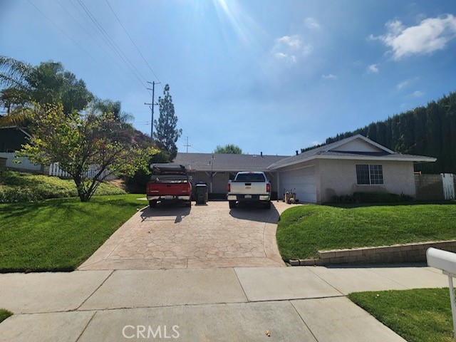 22660 La Rochelle Drive, Saugus, CA 91350