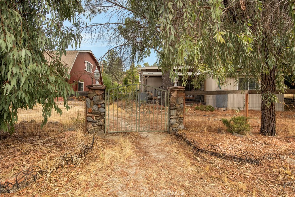 39423 Calle El Jornado