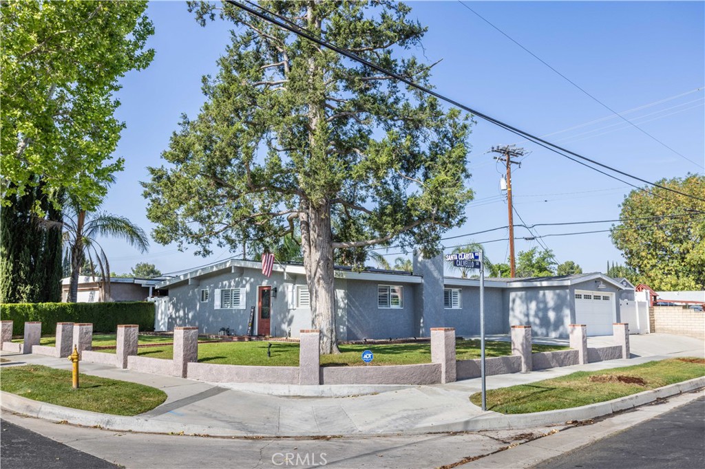 27573 Santa Clarita Road, Saugus, CA 91350