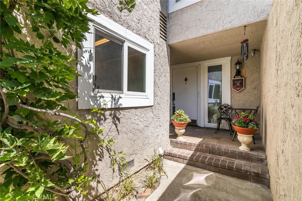 23130 Yvette Lane, Valencia, CA 91355