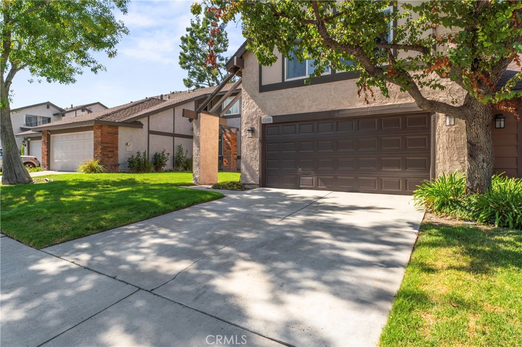 16905 Shinedale Drive, Canyon Country, CA 91387