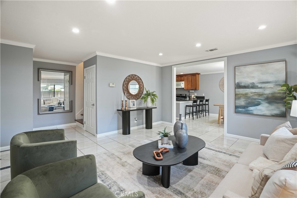 23542 Newhall Avenue, Newhall, CA 91321