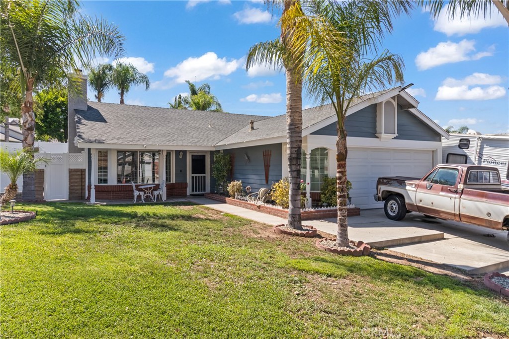 27929 Dexter Drive, Saugus, CA 91350