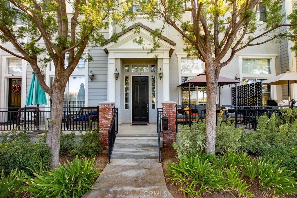 26841 Shorebreak Lane, Valencia, CA 91355