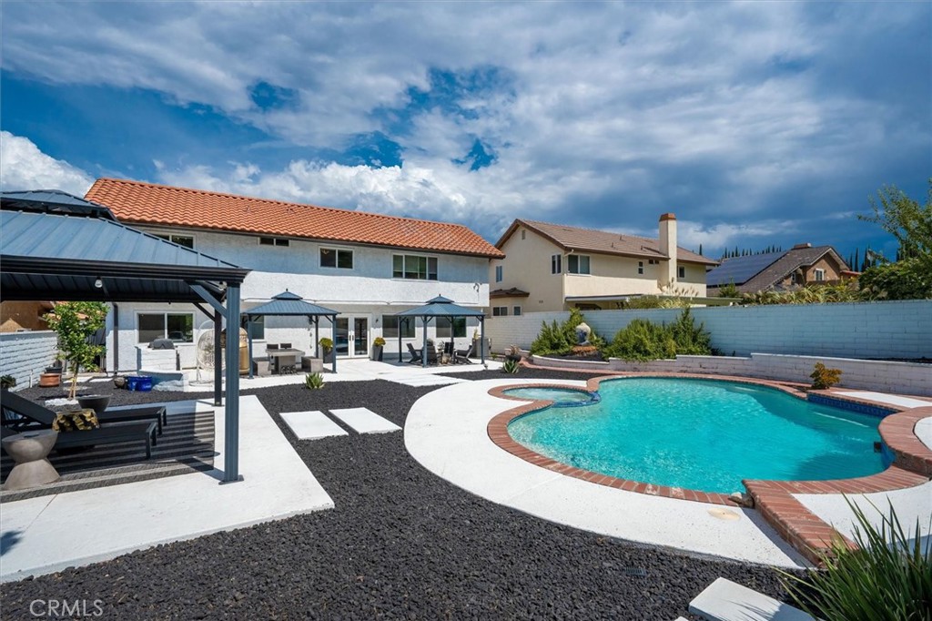 20376 Lisa Gail, Saugus, CA 91350