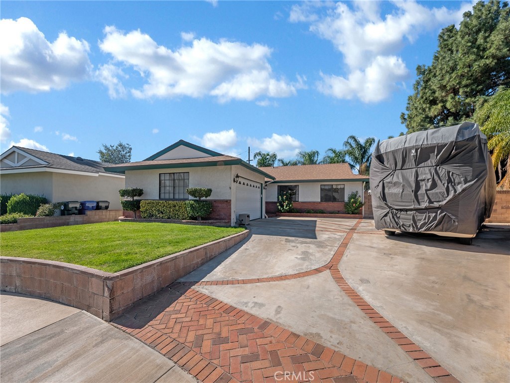 26721 Diaz Drive, Saugus, CA 91350