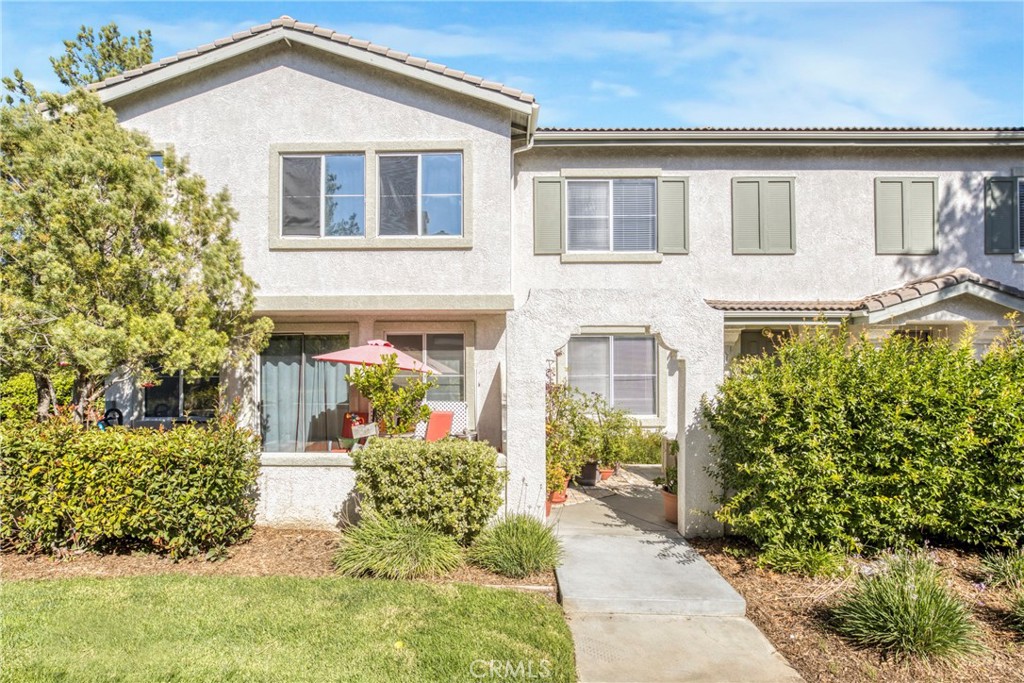 22754 Little Fall Court, Saugus, CA 91350
